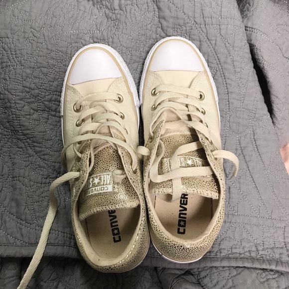 Converse - Picture 2 of 5